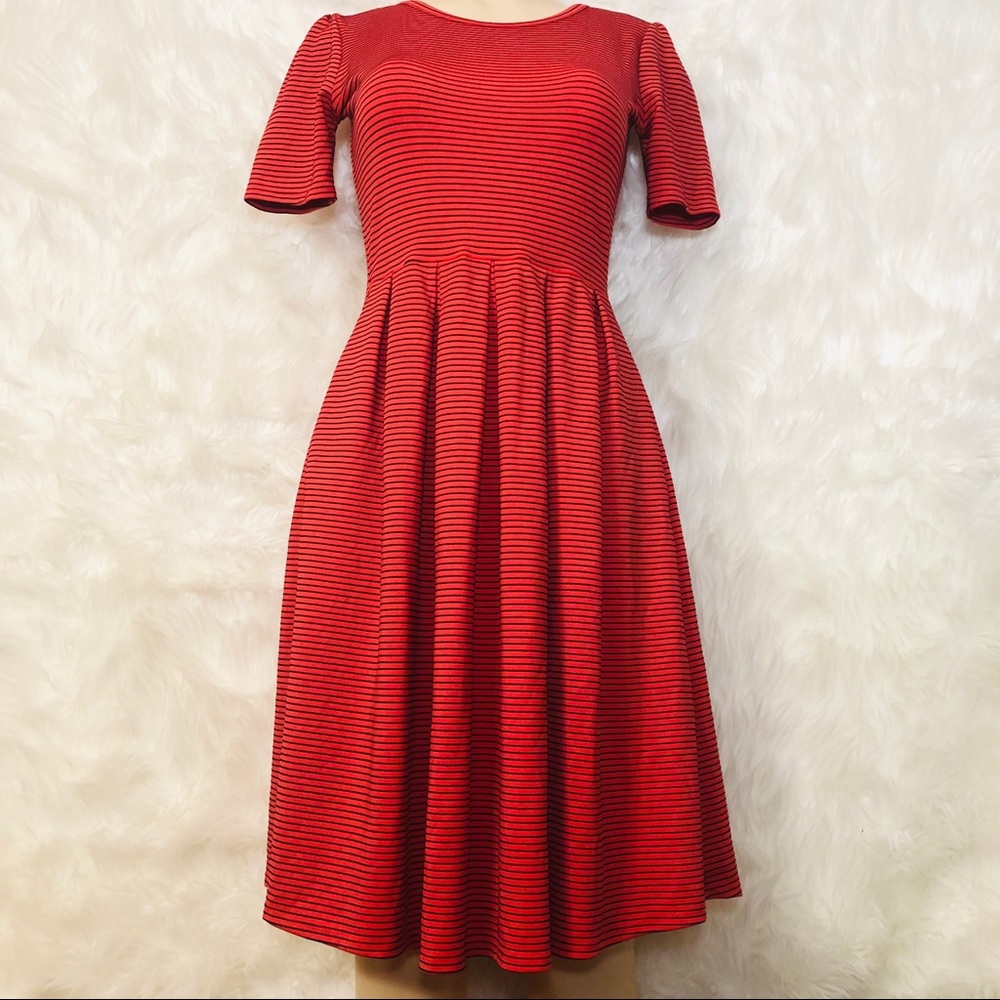 EUC: LulaRoe Amelia Dress with Pockets